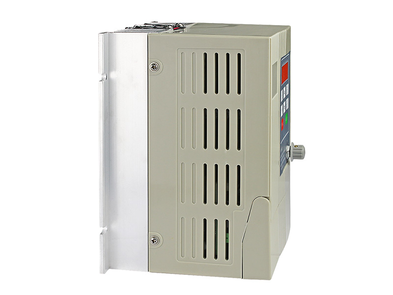 4000H通用變頻器，變頻器三相380V，變頻器廠家，電機(jī)變頻器
